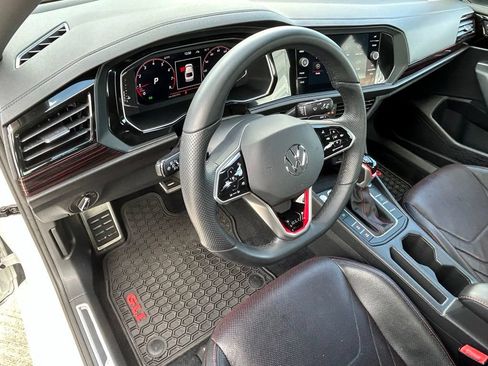 Certified 2022 Volkswagen Jetta GLI Autobahn w/ GLI Black Package FWD image 17