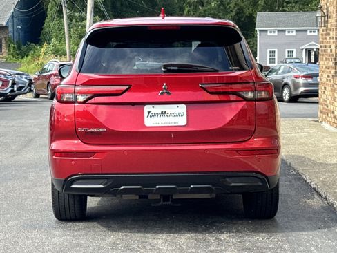 Used 2022 Mitsubishi Outlander SEL Black Edition AWD/4WD image 4