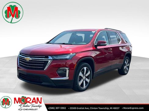 Certified 2023 Chevrolet Traverse LT w/ LT Premium Package AWD/4WD image 1