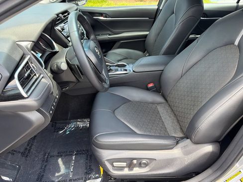 Used 2018 Toyota Camry XSE w/ Audio Package FWD image 9