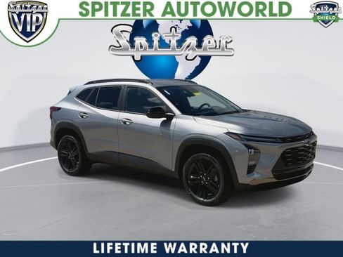 New 2026 Chevrolet Trax ACTIV FWD image 2