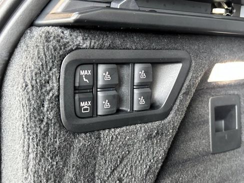 Used 2024 BMW X7 xDrive40i w/ Climate Comfort Package AWD/4WD image 15