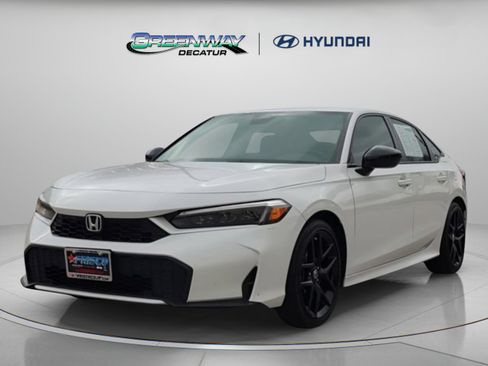 Used 2025 Honda Civic Sport image 3