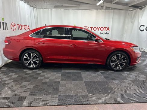 Used 2020 Volkswagen Passat 2.0T SEL FWD image 10