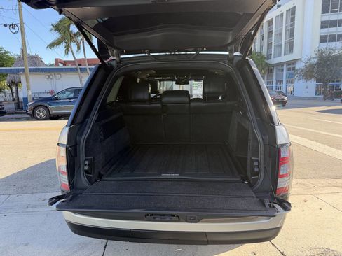 Used 2015 Land Rover Range Rover Supercharged image 16
