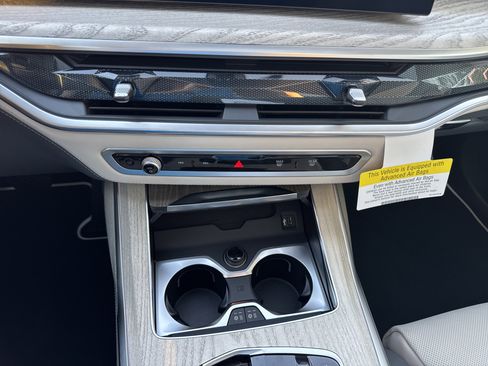 New 2026 BMW X7 xDrive40i w/ Executive Package image 18