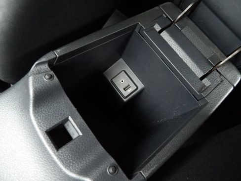 Used 2017 Nissan Sentra SV FWD image 31