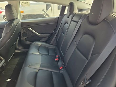 Used 2022 Tesla Model 3 RWD image 4