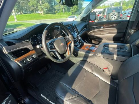 Used 2016 Cadillac Escalade Premium AWD/4WD image 60