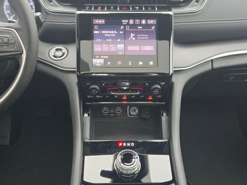 New 2025 Jeep Grand Cherokee Altitude image 15