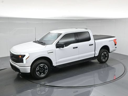 Certified 2023 Ford F150 Lightning XLT AWD/4WD image 43
