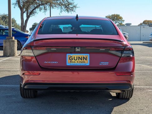 Used 2024 Honda Accord Sport image 5