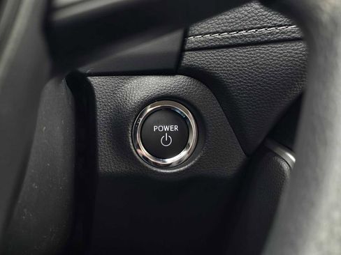 Used 2025 Toyota RAV4 XLE image 27