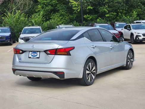 Used 2022 Nissan Altima 2.5 SV FWD image 7