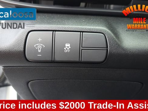 Used 2025 Hyundai Elantra Sport image 14