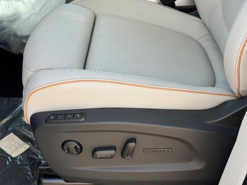 New 2025 Volkswagen ID. Buzz 1st Edition image 15