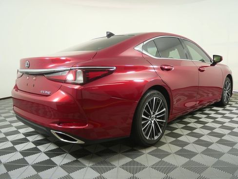 Used 2022 Lexus ES 350 w/ Premium Package FWD image 3