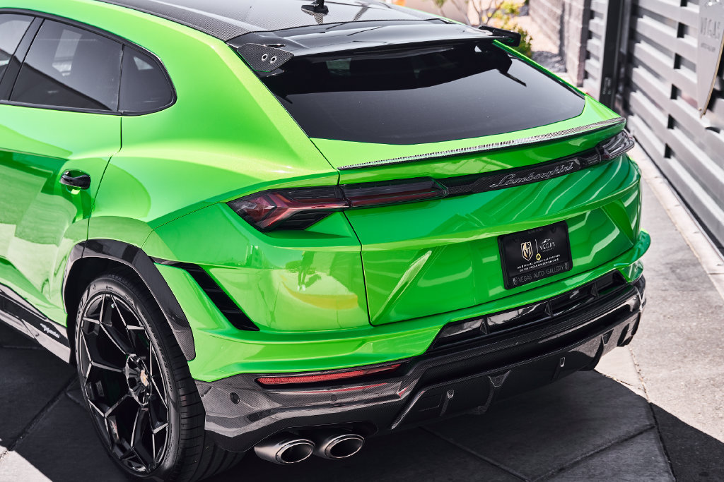 Used 2023 Lamborghini Urus Performante AWD/4WD image 8