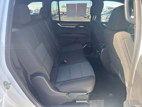 Used 2025 GMC Acadia Elevation image 21