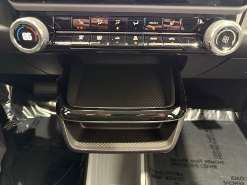 New 2027 Chevrolet Bolt LT w/ Comfort Package FWD image 34