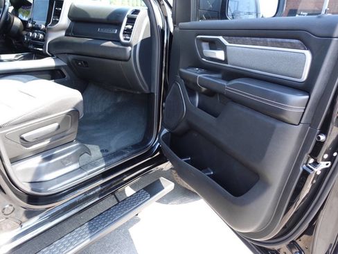 Used 2022 RAM 1500 Big Horn AWD/4WD image 32