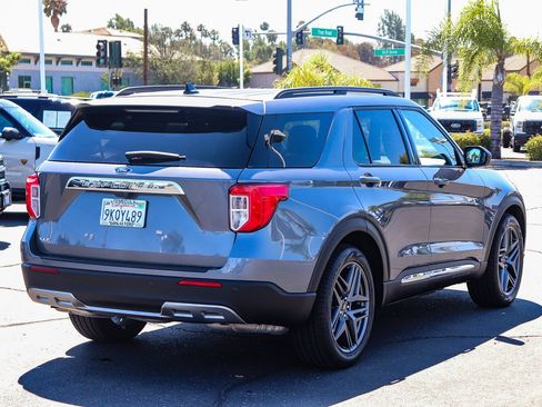 Certified 2023 Ford Explorer XLT w/ Equipment Group 202A RWD image 4