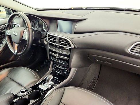 Used 2018 INFINITI QX30 Premium w/ Technology Package AWD/4WD image 24