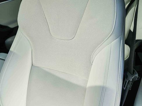 Used 2024 Tesla Model S AWD/4WD image 22
