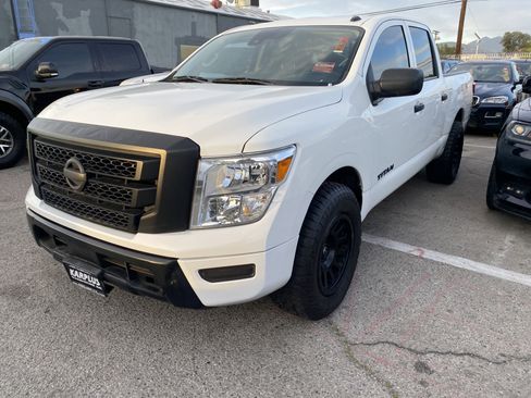 Used 2021 Nissan Titan S image 2
