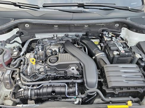 Certified 2023 Volkswagen Taos SE AWD/4WD image 20