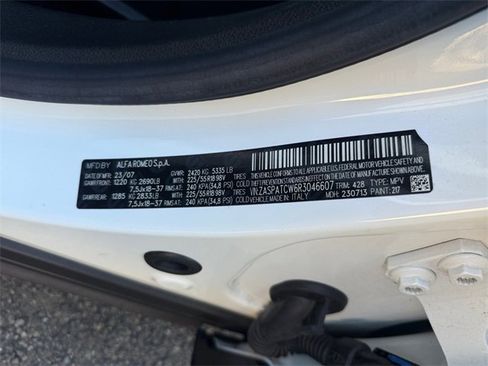 Used 2024 Alfa Romeo Tonale Ti w/ Premium Interior Package image 36