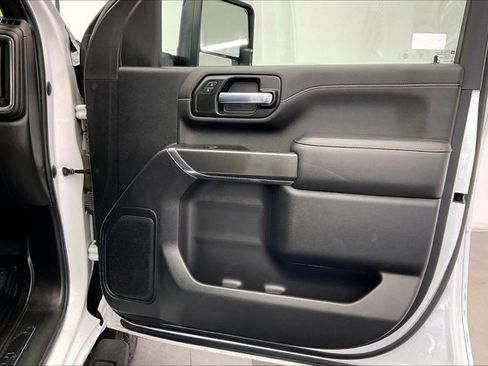 Used 2022 GMC Sierra 2500 AT4 image 26