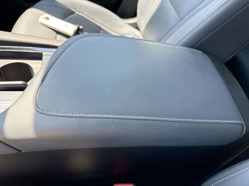 Used 2023 Buick Enclave Essence w/ Experience Buick Package image 20