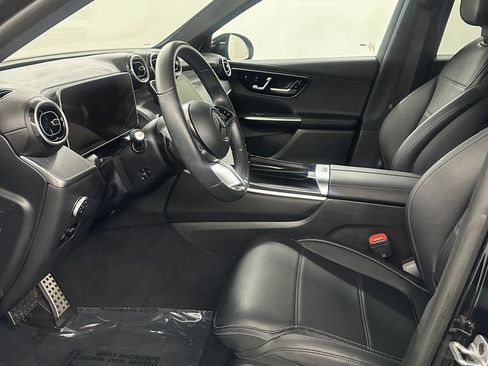 Used 2025 Mercedes-Benz GLC 350e 4MATIC image 11
