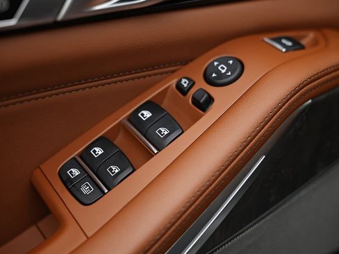 New 2026 BMW X7 xDrive40i w/ M Sport Package image 19