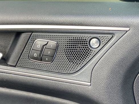 Used 2020 Ford Edge Titanium w/ Equipment Group 301A image 20