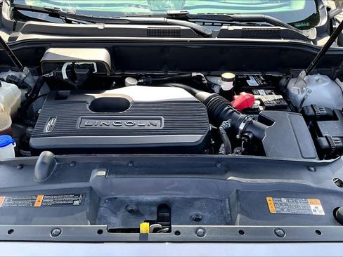 Used 2019 Lincoln Nautilus Reserve AWD/4WD image 32
