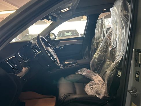 New 2026 Volvo XC90 B6 Ultra w/ Protection Package Premier image 10