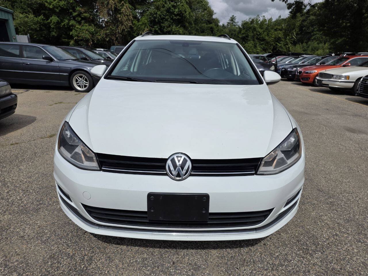 Used 2017 Volkswagen Golf SE FWD image 5