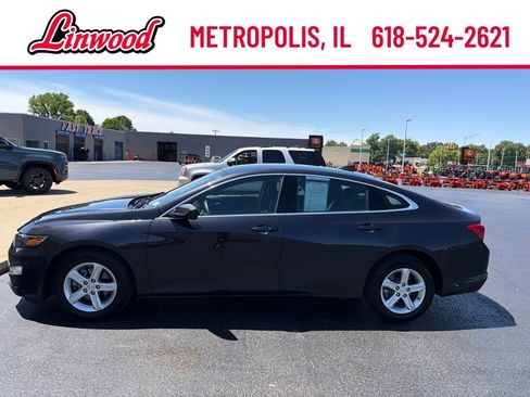Used 2023 Chevrolet Malibu LS w/ LPO, Floor Liner Package FWD image 3