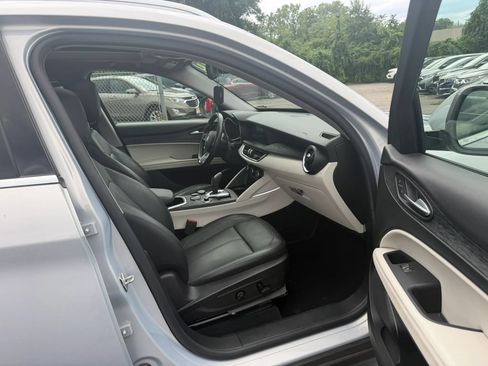 Used 2021 Alfa Romeo Stelvio Sprint w/ Sun & Sound Package AWD/4WD image 27