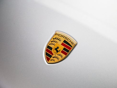 Certified 2025 Porsche Macan AWD/4WD image 12