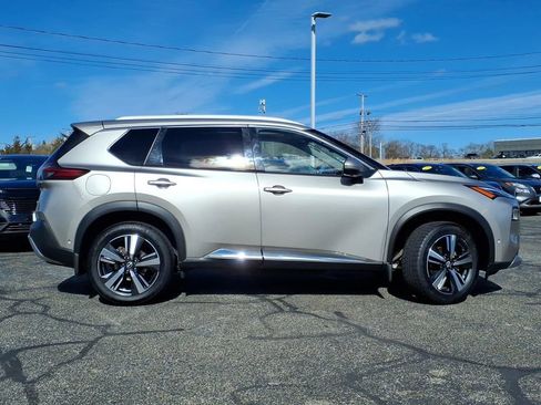 Certified 2023 Nissan Rogue Platinum w/ Platinum Premium Package image 2