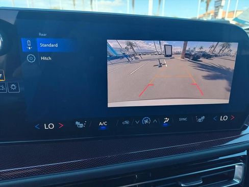 New 2026 Chevrolet Traverse Z71 w/ LPO, Floor Liner Package AWD/4WD image 12
