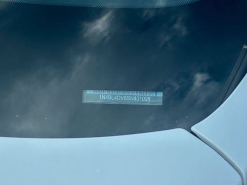 Used 2025 Nissan Altima 2.5 SV FWD image 19