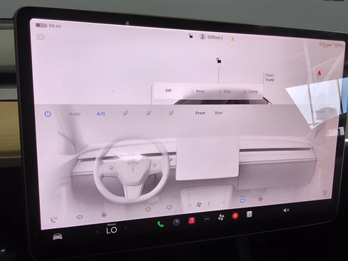 Used 2022 Tesla Model Y Long Range AWD/4WD image 23