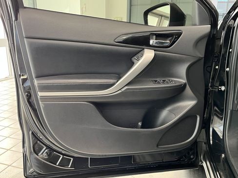 Used 2023 Mitsubishi Eclipse Cross SE image 13