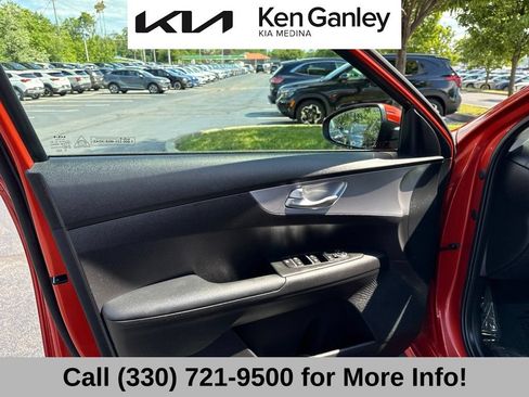 Certified 2024 Kia Forte LXS w/ LXS Technology Package FWD image 26