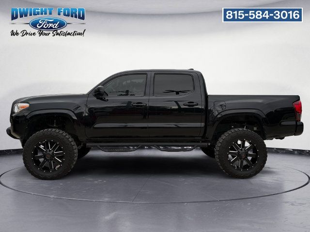 Used 2018 Toyota Tacoma SR AWD/4WD image 2