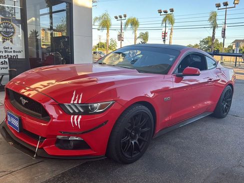 Used 2016 Ford Mustang GT Premium w/ Equipment Group 401A RWD image 2